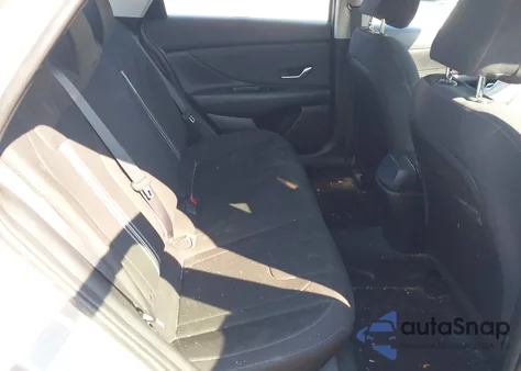 2023 Hyundai Elantra Sel z USA, uszkodzony, nr VIN 5NPLS4AG6PH097518